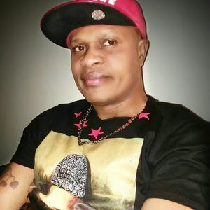 Meet your Posher, Emmanuel